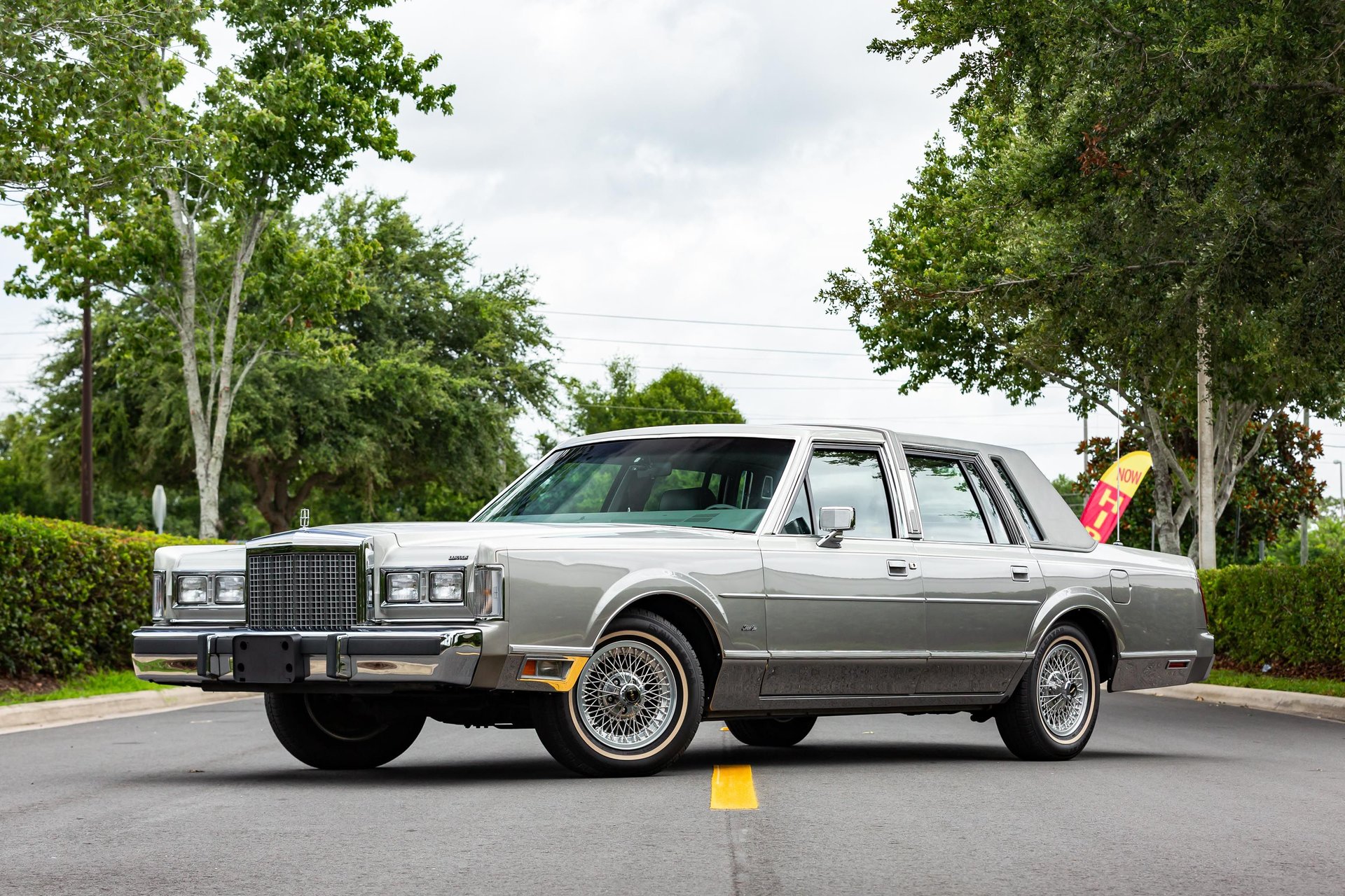 Image of Lincoln Town Car